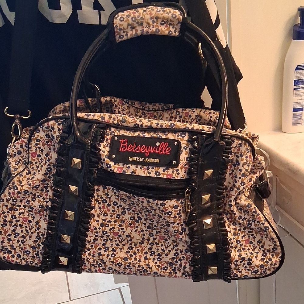 Betsey Johnson Floral Satchel - Black and Cream
